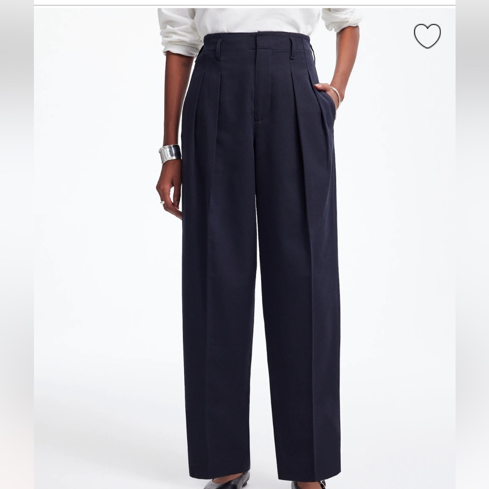 Madewell Black Pleated Carrot Pant Size 8